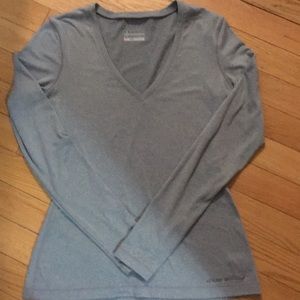 Women's Under Armour shirt